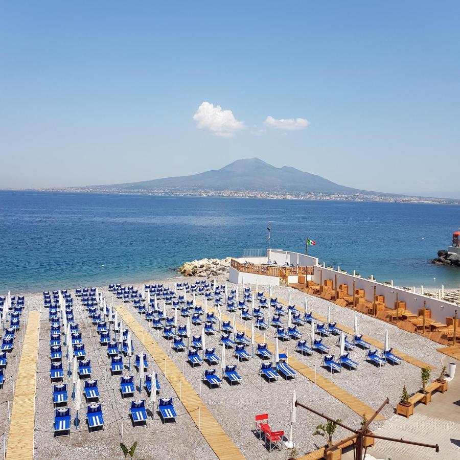 Hotel Lucia Castellammare di Stabia Zewnętrze zdjęcie